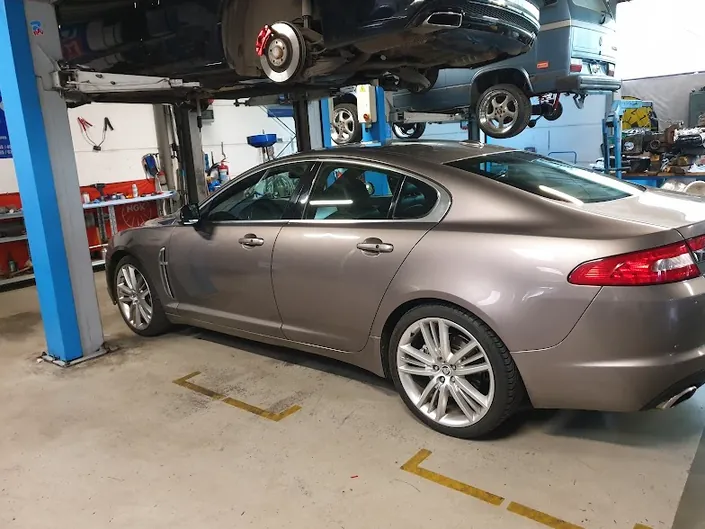 A&M Automobile