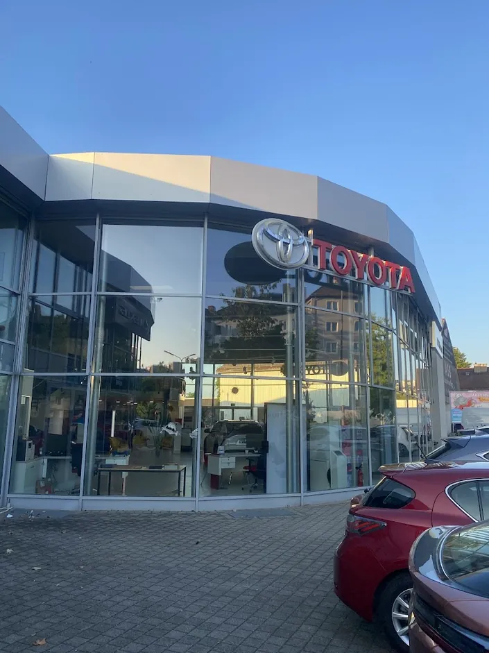 DiT München GmbH – Lexus Forum München