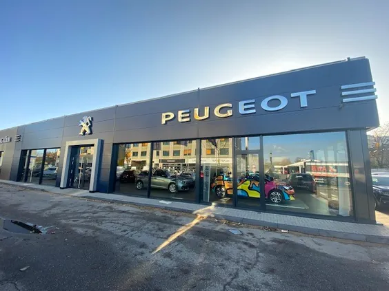 PEUGEOT STELLANTIS &YOU KÖLN WIDDERSDORFER STR.