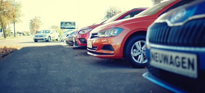 ST Autozentrum | EU-Neuwagen & Gebrauchtwagen in Gersthofen
