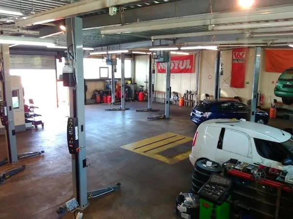 Auto Zentrale Bergheim in Troisdorf / KFZ-Meisterbetrieb
