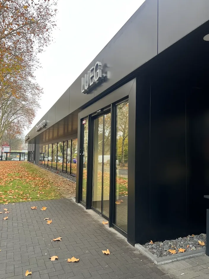 Mercedes-Benz LUEG Gebrauchtwagencenter Essen