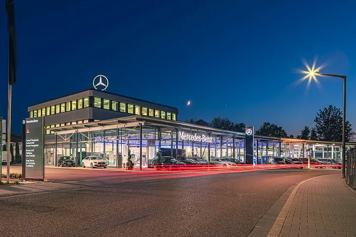 Mercedes-Benz Verkauf Transporter & Vans Stern-Center Regensburg
