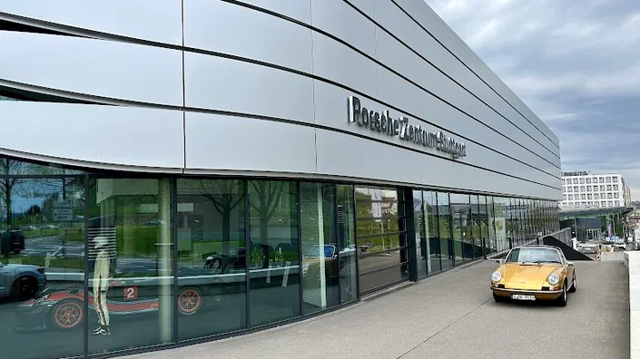 Porsche Zentrum Stuttgart