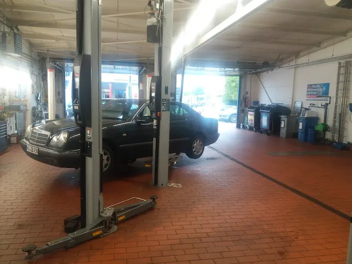 Servicezentrum Auto-Talke